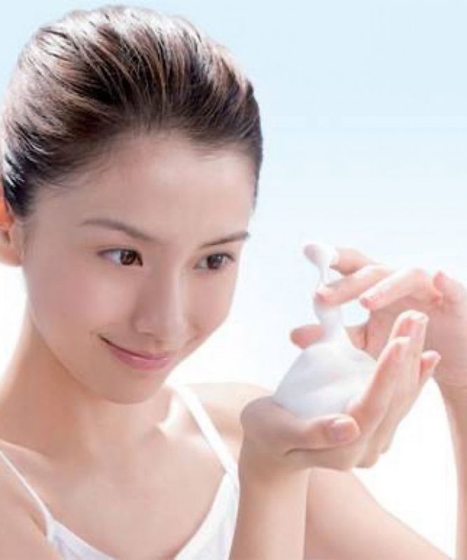 WHITENING FACIAL FOAM - Sửa rửa mặt thảo dược 50ml